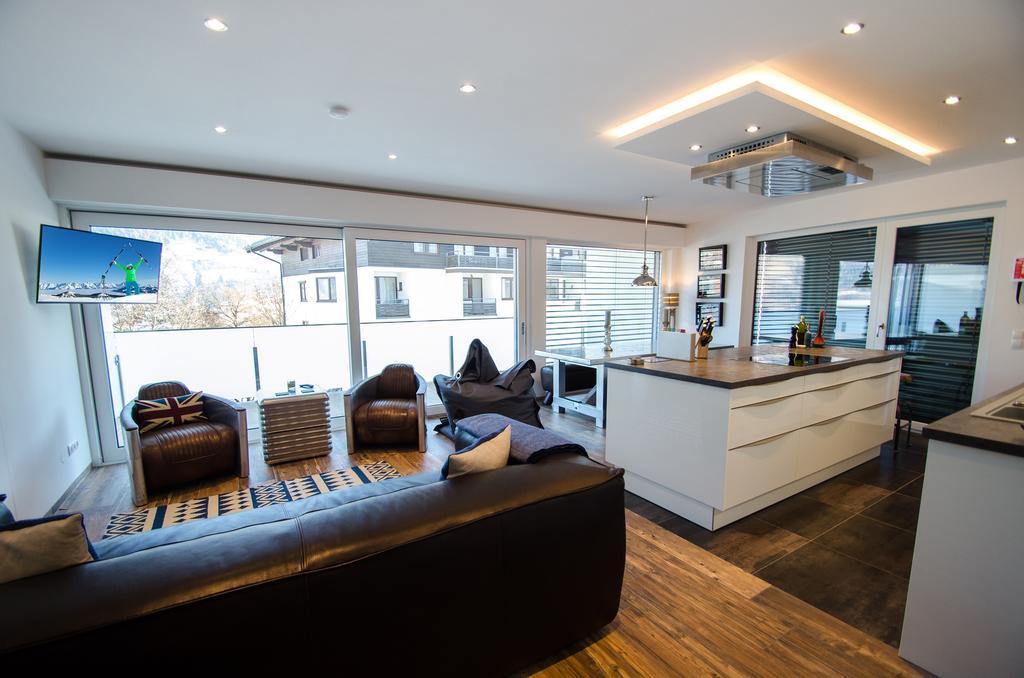 Superb Alpine Lodges By All In One Apartments Zell am See Exterior foto