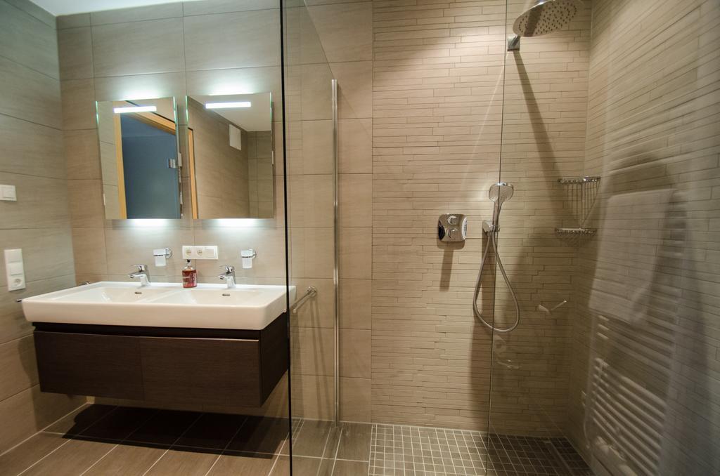 Superb Alpine Lodges By All In One Apartments Zell am See Exterior foto